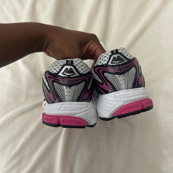 Saucony Women's Athletic Shoes - Gray and Pink - Picture 6 of 7